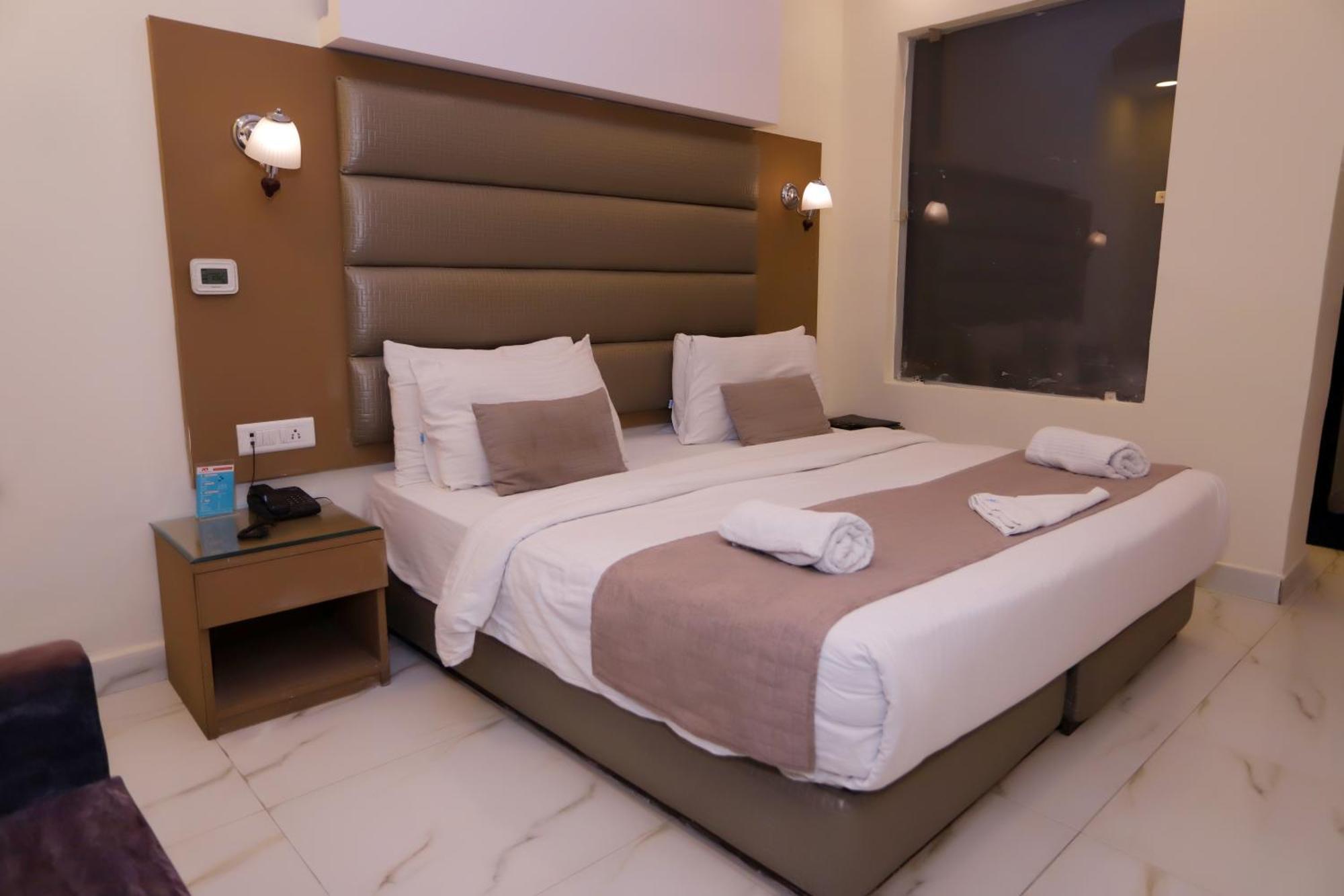 Hotel Pk Residency Noida Eksteriør bilde