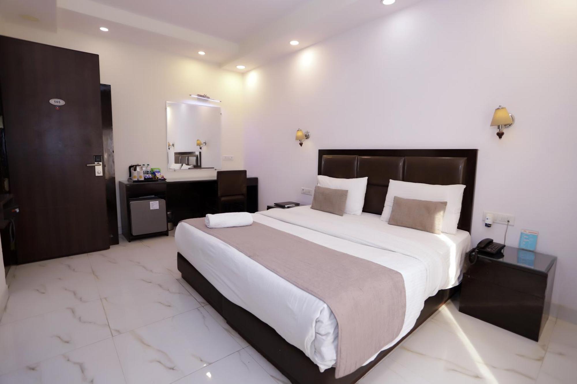 Hotel Pk Residency Noida Eksteriør bilde