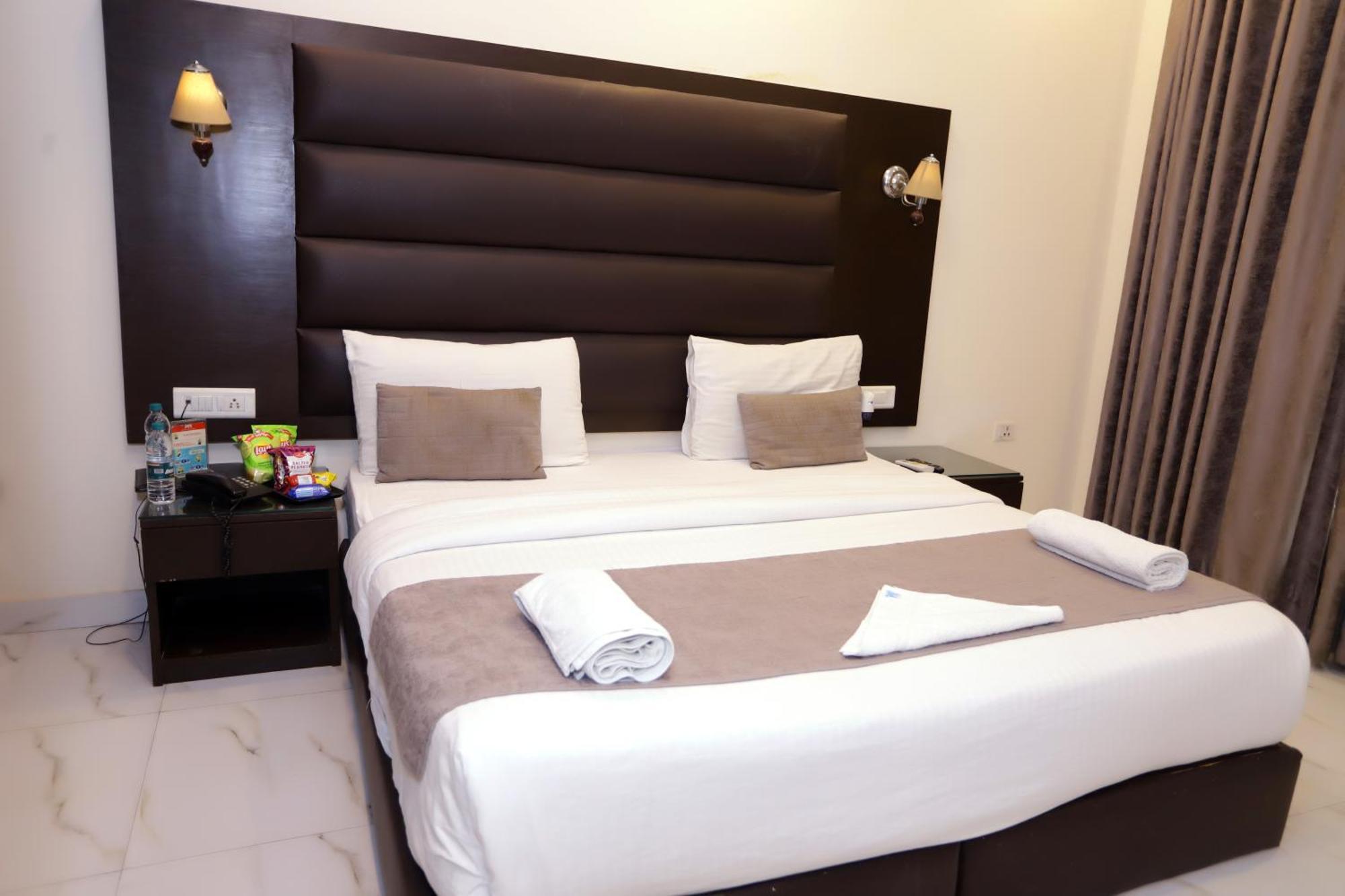 Hotel Pk Residency Noida Eksteriør bilde