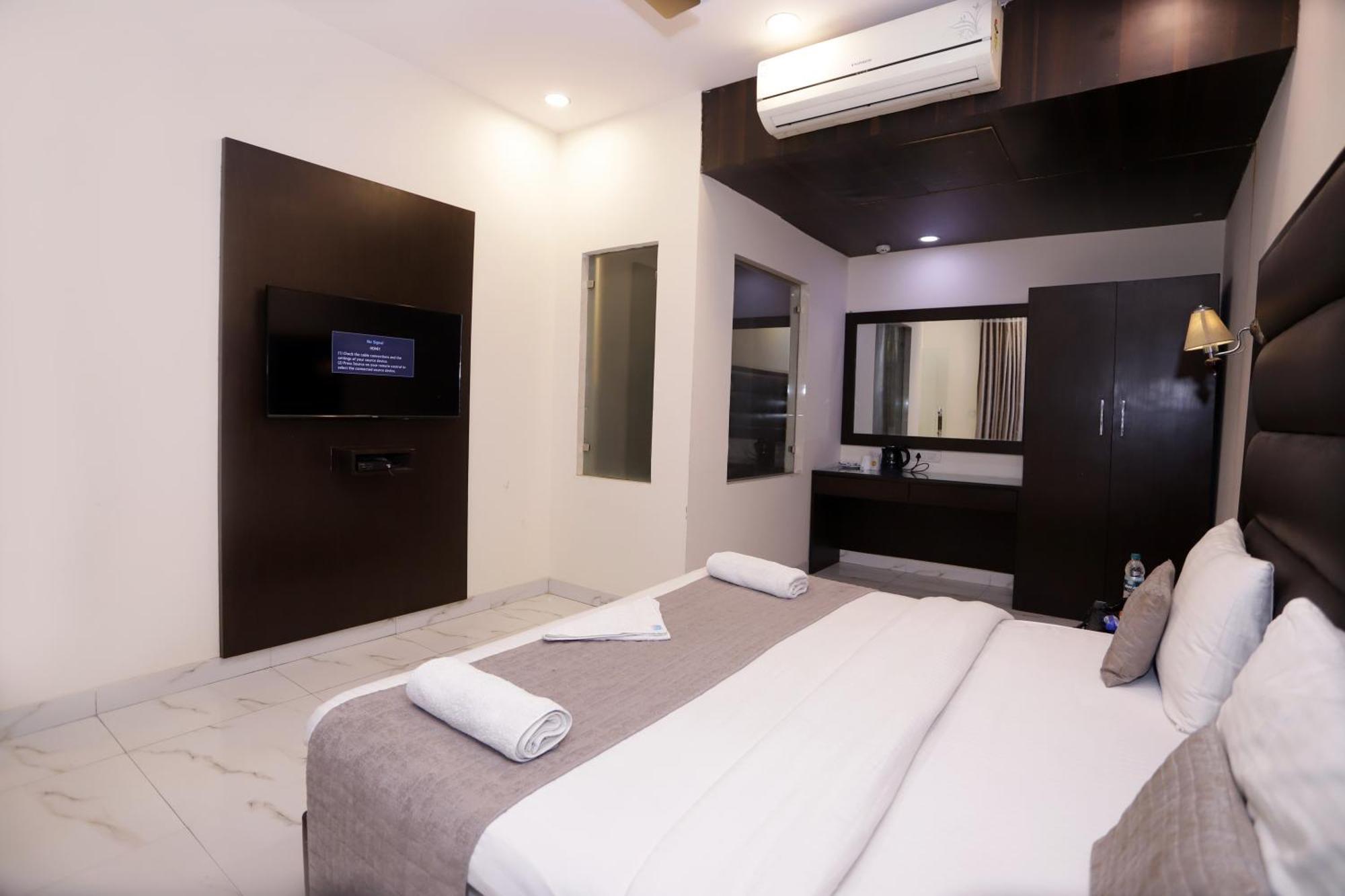 Hotel Pk Residency Noida Eksteriør bilde