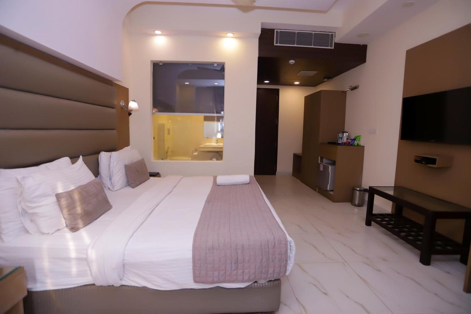 Hotel Pk Residency Noida Eksteriør bilde