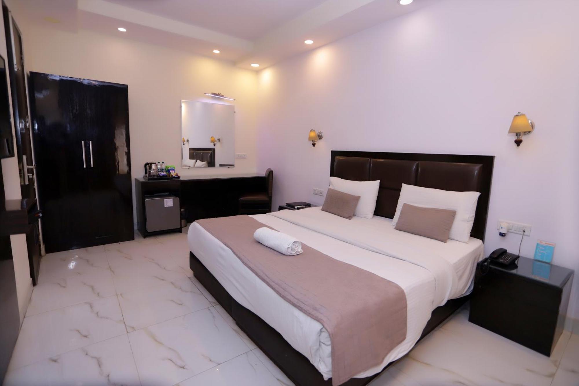 Hotel Pk Residency Noida Eksteriør bilde