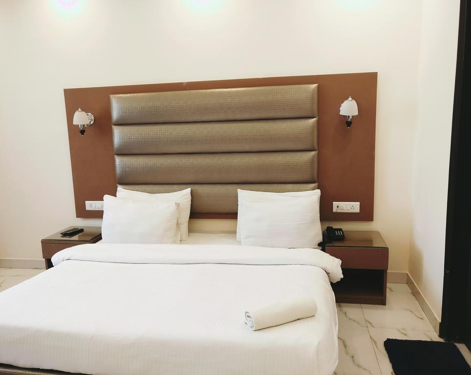 Hotel Pk Residency Noida Eksteriør bilde